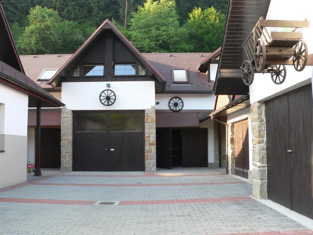 Trnava Pension Karolina מראה חיצוני תמונה