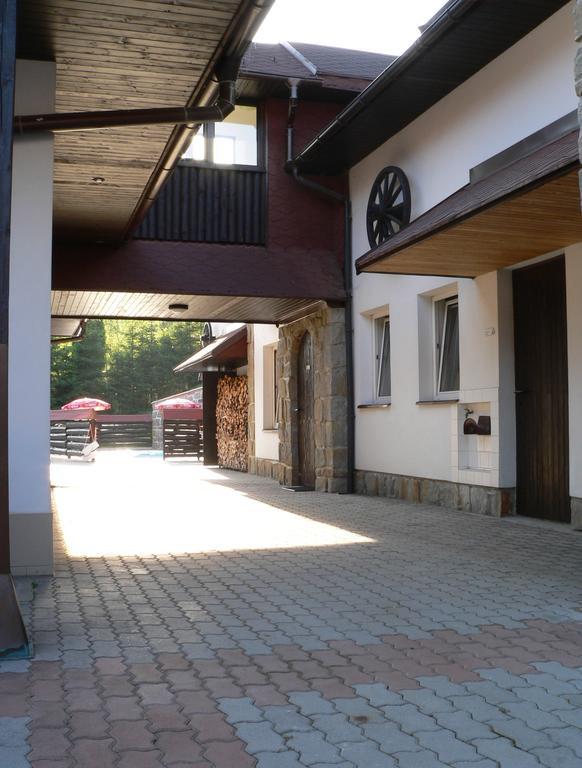 Trnava Pension Karolina מראה חיצוני תמונה